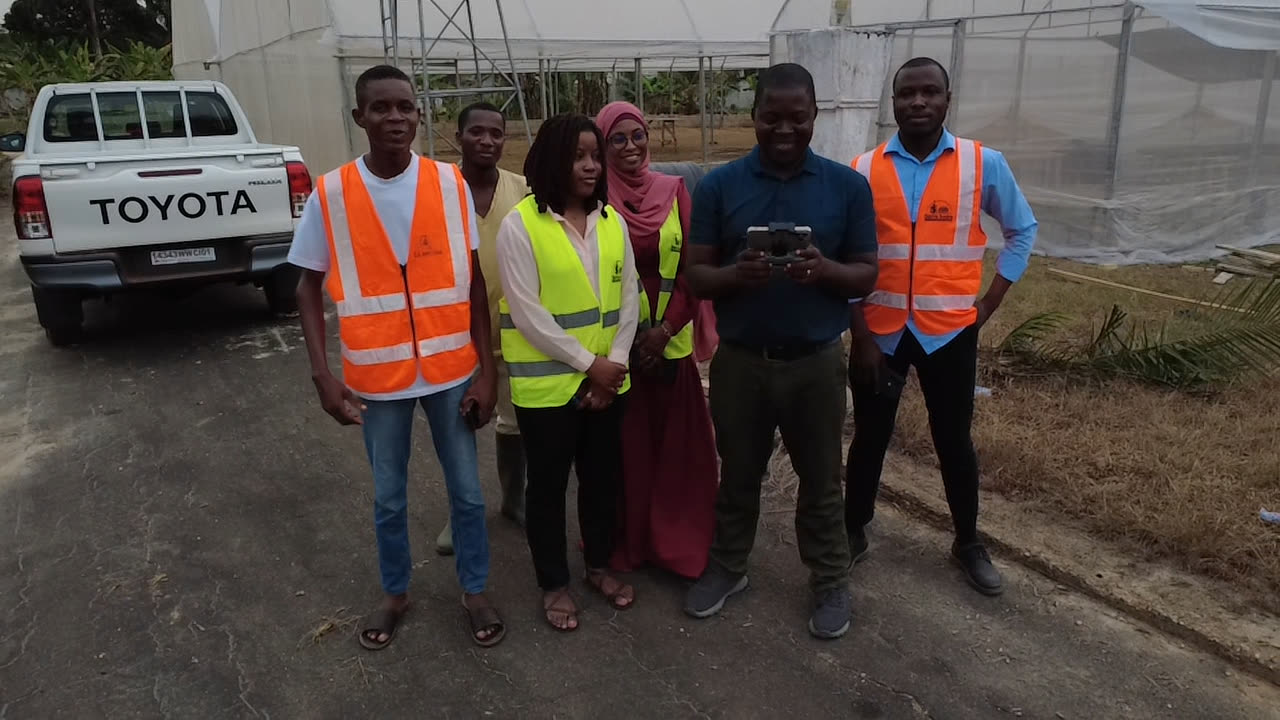 L'équipe Serre Ivoire sur un chantier